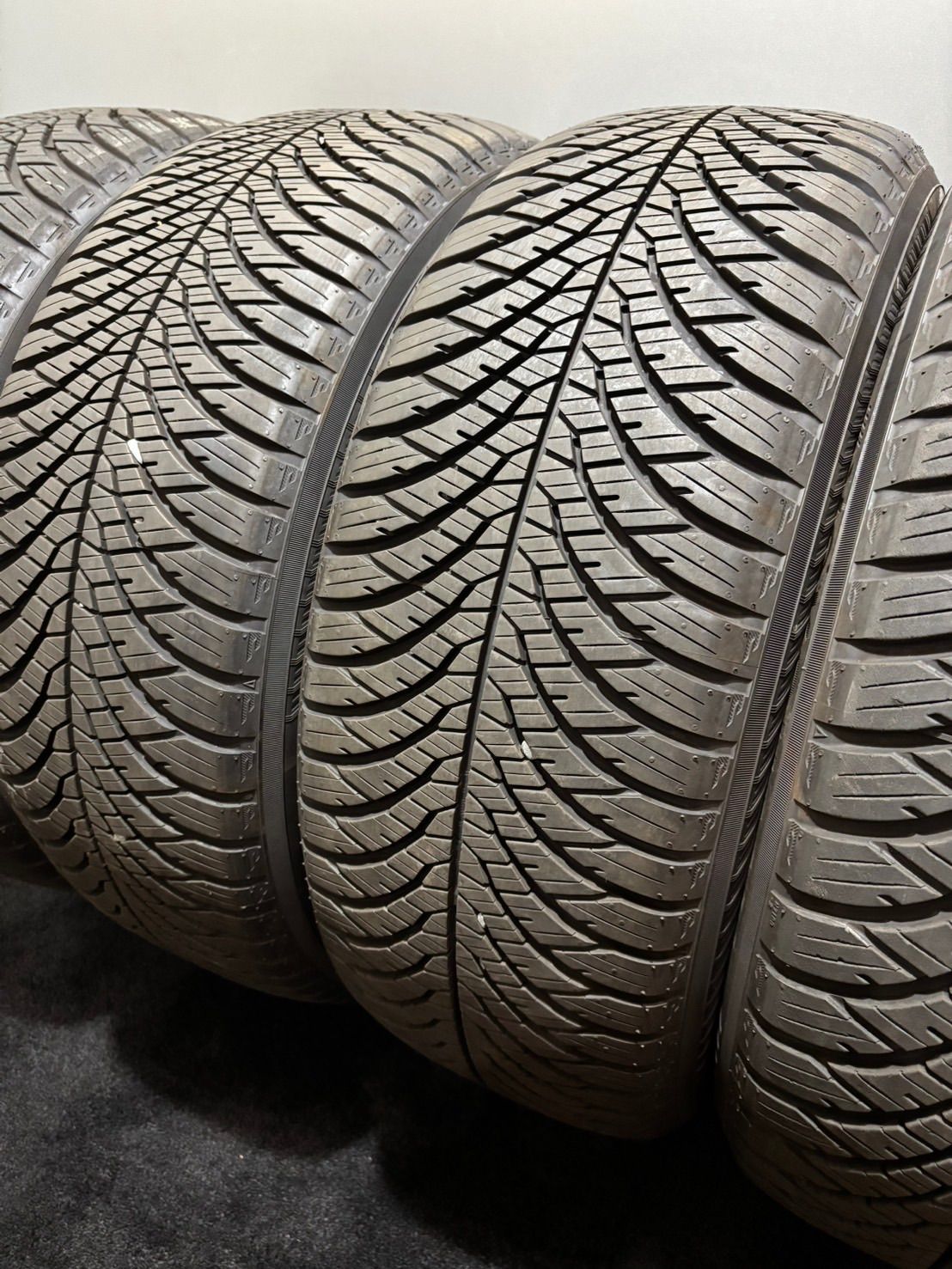 ★215/55R17 YOKOHAMA/BluEarth-4S AW21 25年製 オールシーズン 4本 ヨコハマ クラウン CX-3 ヴェゼル (南3-M663)