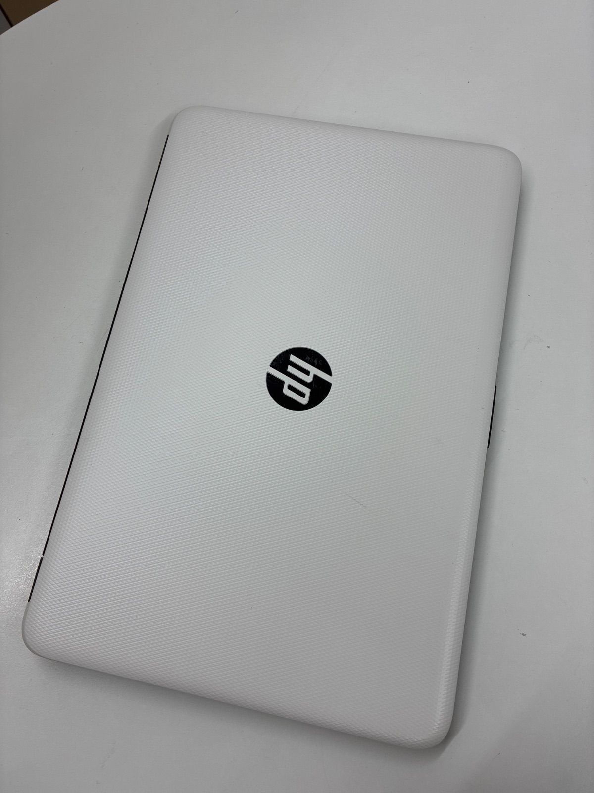 HP ノートパソコン ホワイト SSDなし、ジャンク品 HP ジャンク Windowsノート本体 目立った傷や汚れなし - メルカリ