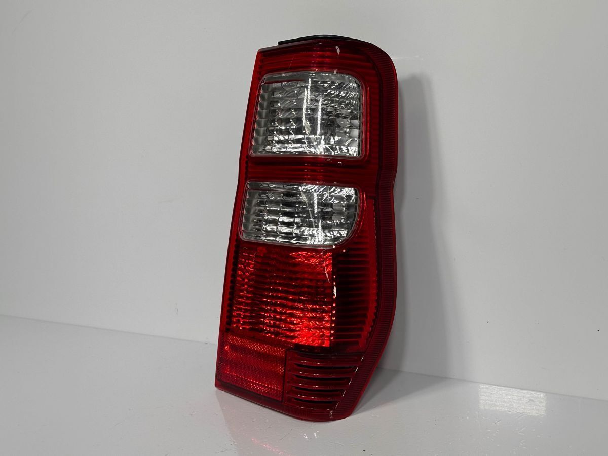 美品/破損キズなし パジェロミニ H58A H53A 純正 右テールランプ