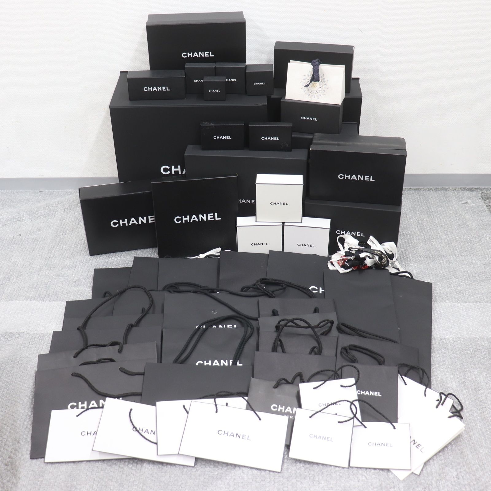 【美品】CHANEL シャネル 大きい空箱&ショッピング袋 ITCKBKX98HUC CHANEL シャネル 空箱 ボックス 空き箱 ショッパー 紙袋