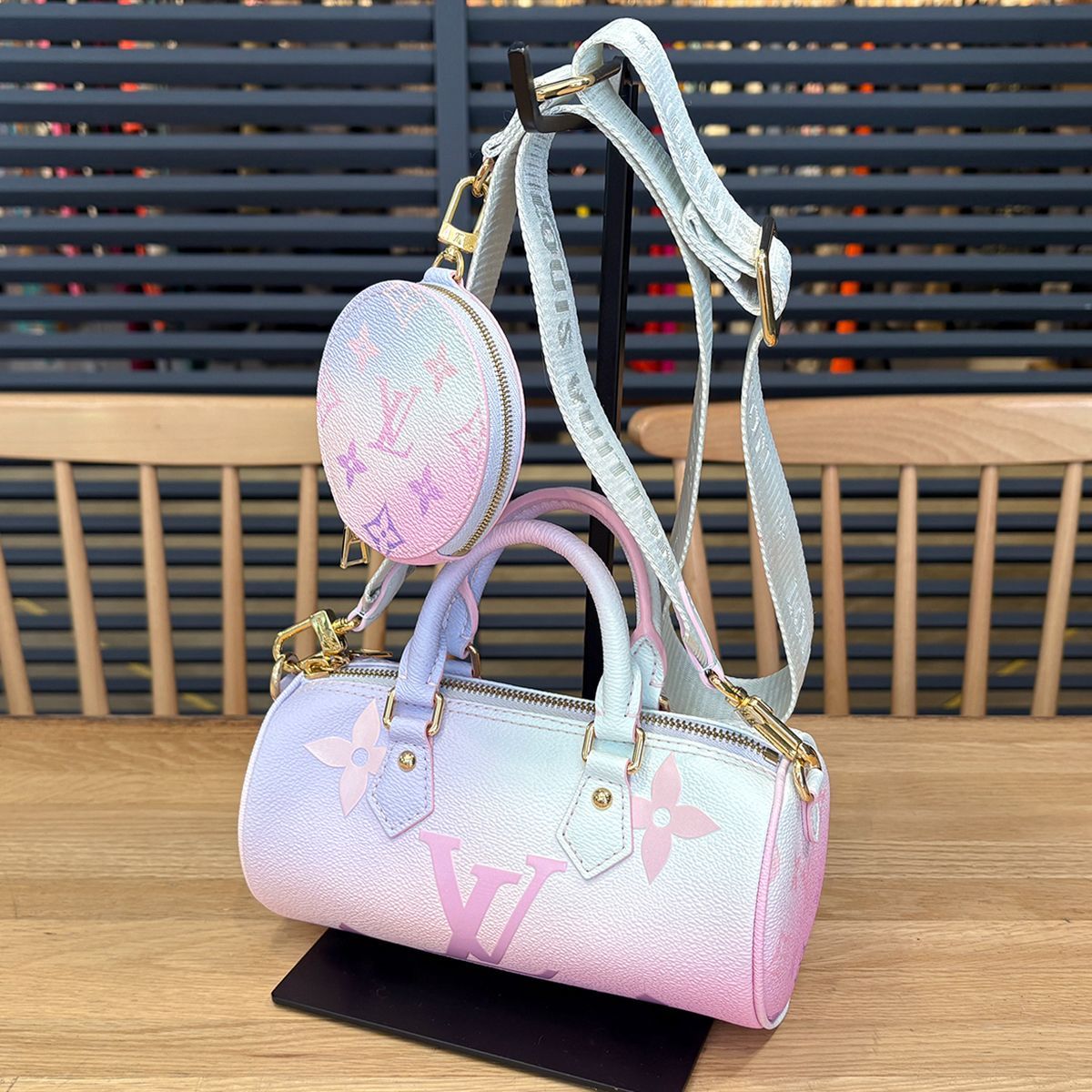 新品同様 ルイヴィトン モノグラムジャイアント スプリングインザシティ パピヨンBB サンライズパステル M46078 15694
