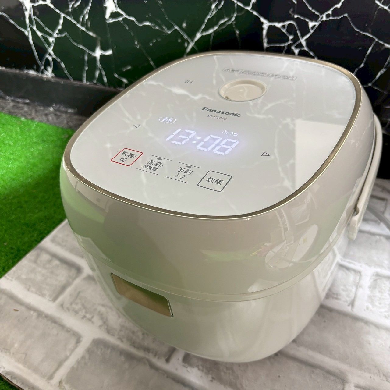 Panasonic パナソニック 2023年製 3.5合 炊飯器 IH炊飯器 白 ホワイト