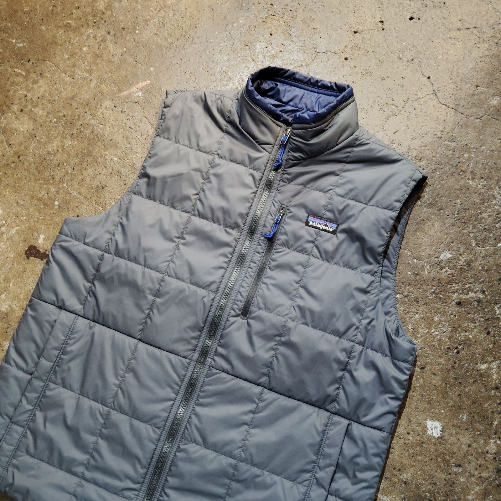Patagonia 2025AW ライトガストダウンベスト ネイビー M パタゴニア