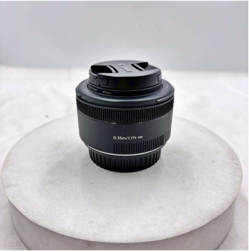 【送料無料】Canon EF 50mm F1.8 STM 単焦点レンズ EFマウント 49mmフィルター付 標準レンズ ポートレート撮影に最適 ジャンク品 10,010円