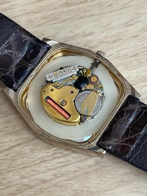 稼働品 RADO クォーツ メンズ 腕時計 ワニ革バンド 電池交換済 中古品