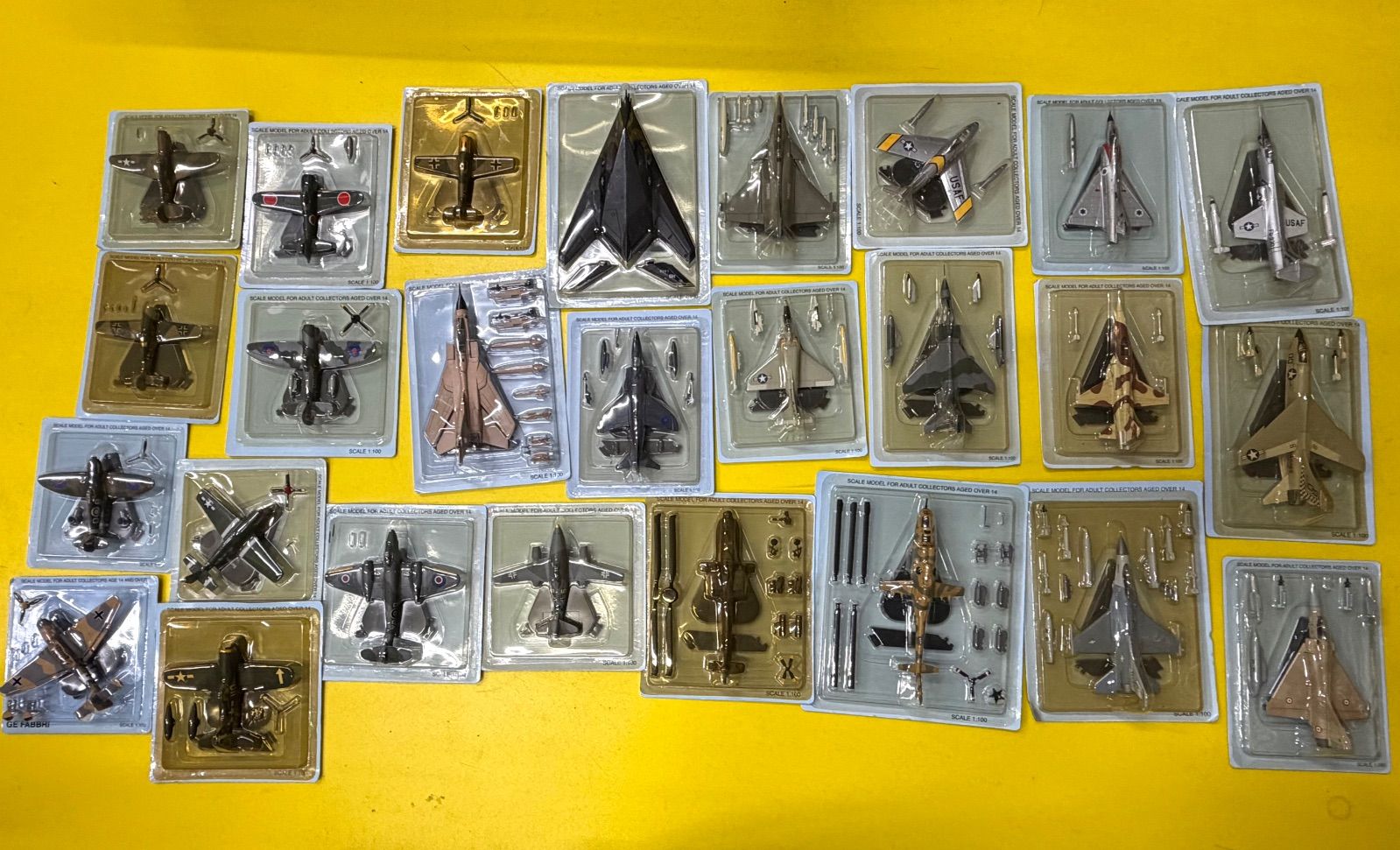 【未開封】デアゴスティーニ 1/100 エアコンバット コレクション 24機 まとめ売り
