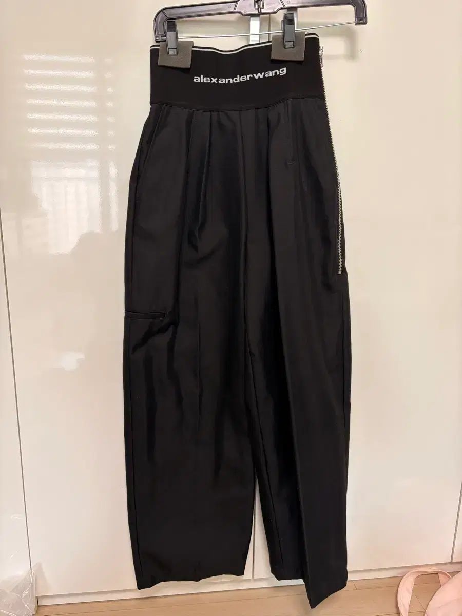 Alexander Wang ロゴ 밴딩 パンツ