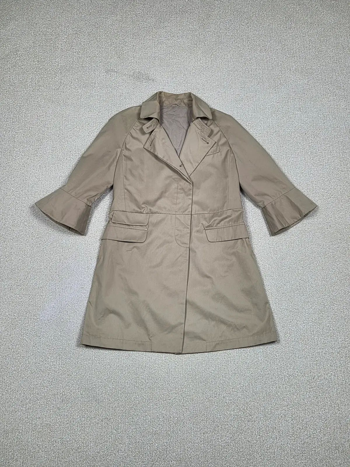 ブルネロクチネリ フレア スリーブ コットン トレンチ ジャケット | A00437 71,649円