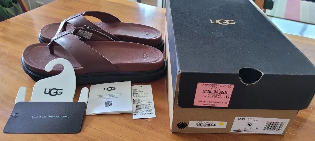 UGG カピトラ フリップ (メンズサンダル 280mm)