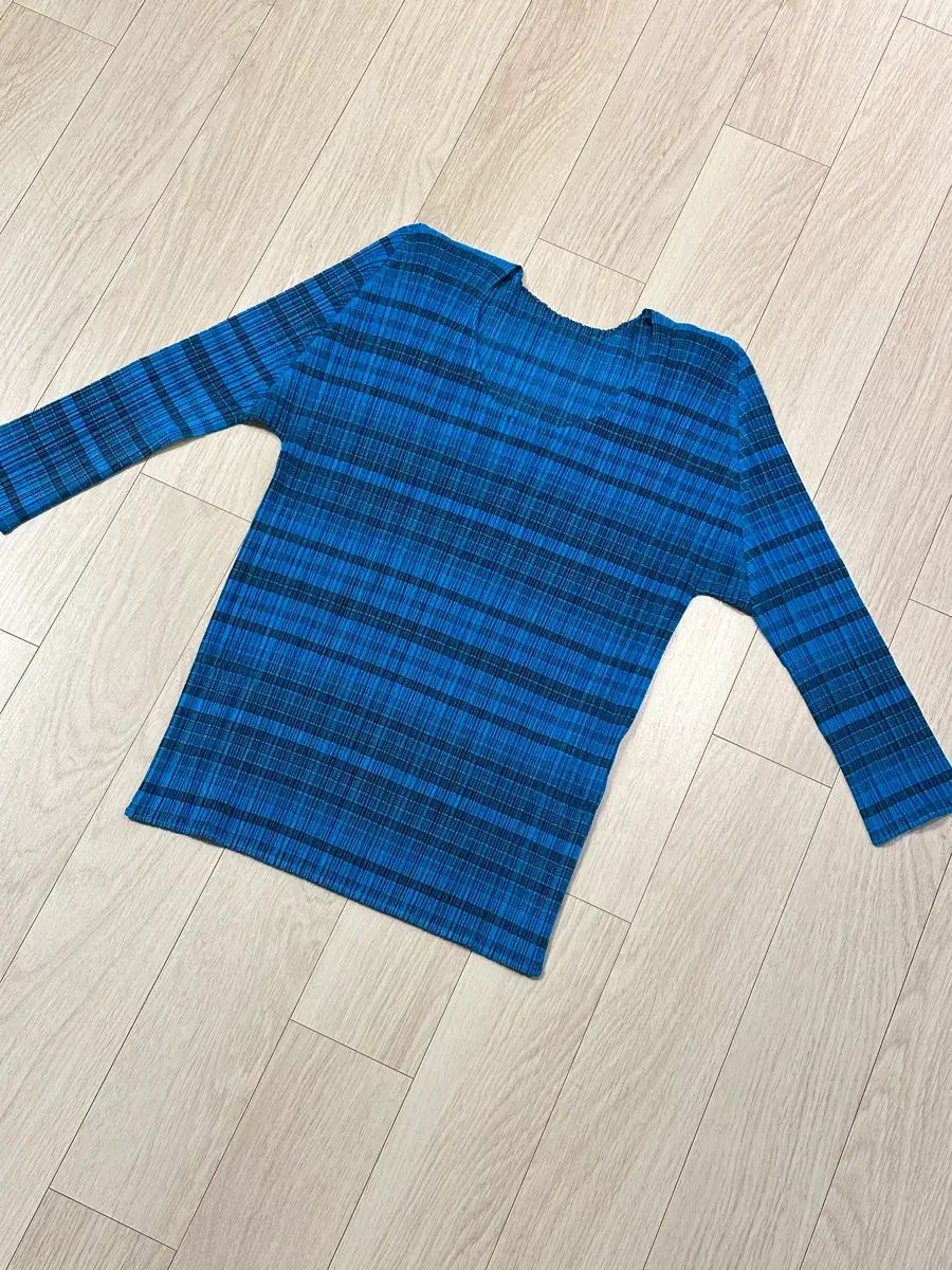 ISSEY MIYAKE プリーツプリーズ トップス 3