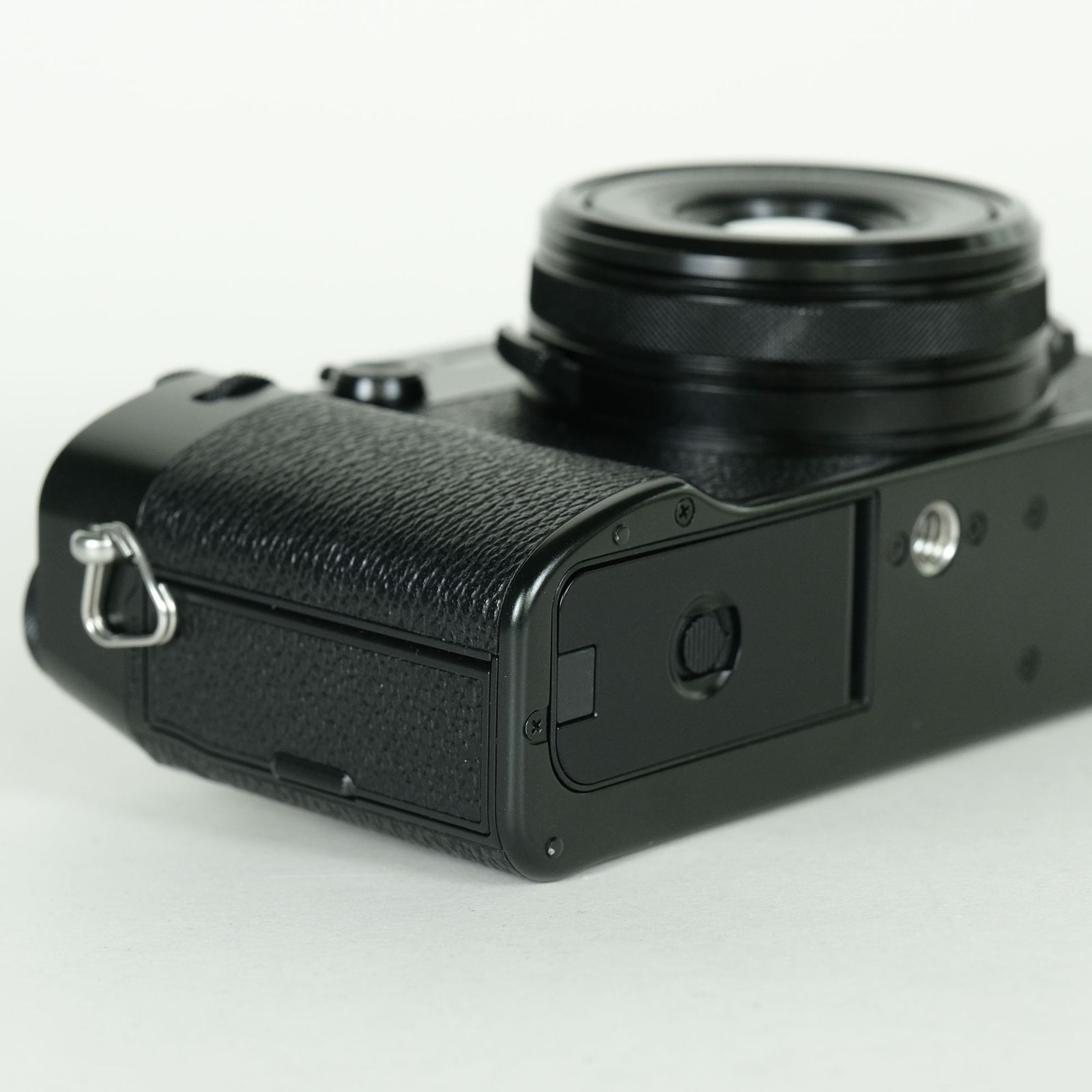 美品 | シャッター数8,000回｜別売り付属品付] FUJIFILM X100VI