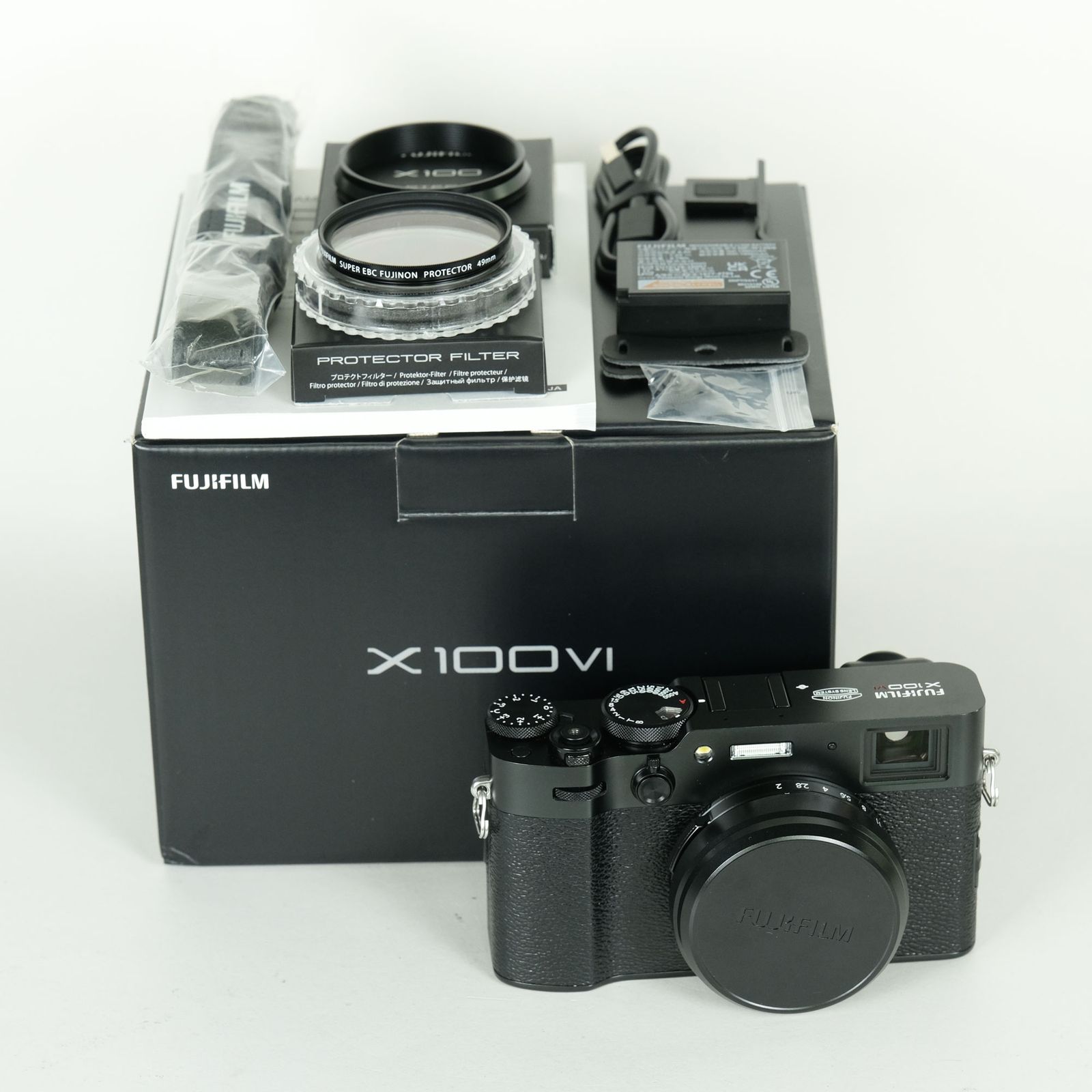 美品 | シャッター数8,000回｜別売り付属品付] FUJIFILM X100VI