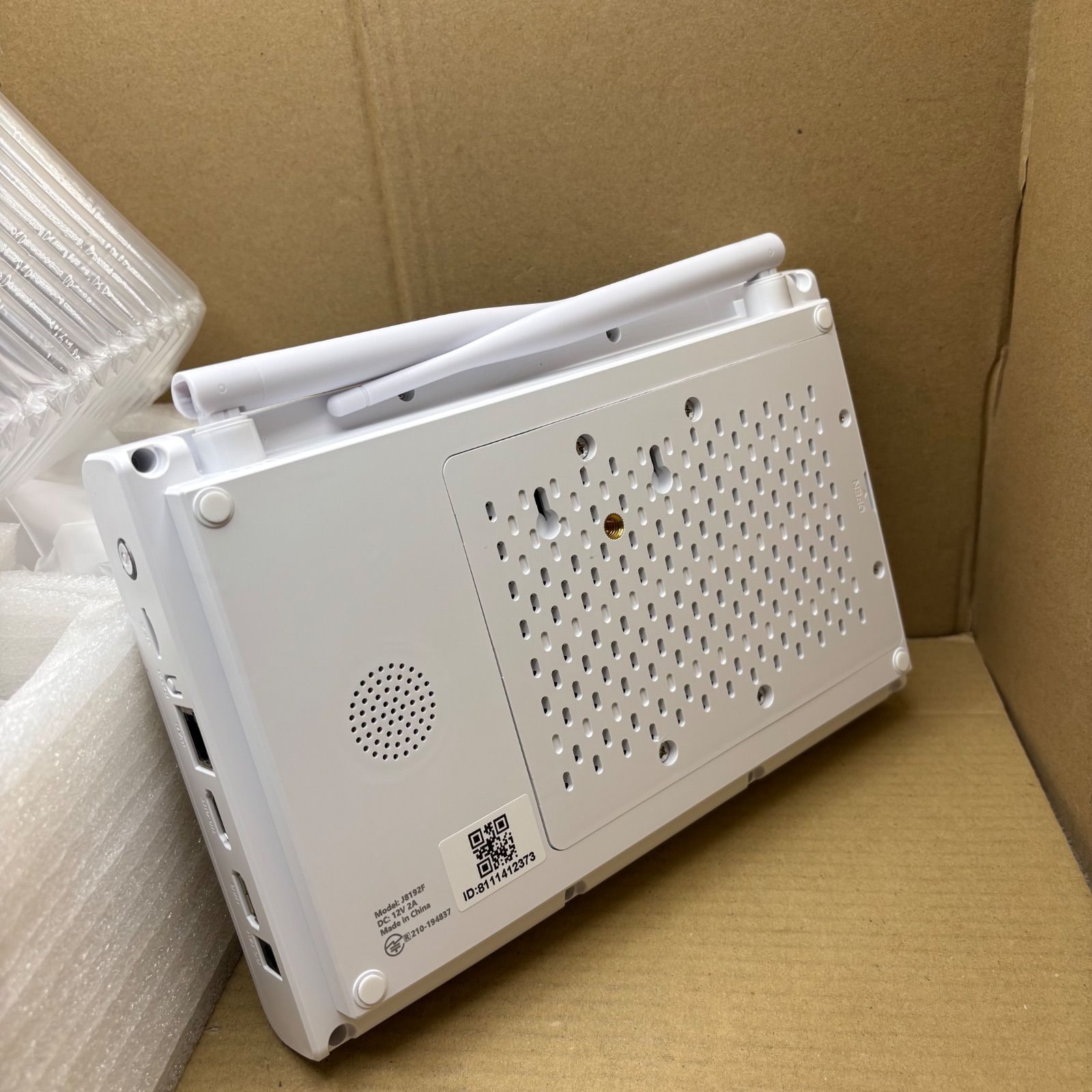 新品 VORGUT 防犯カメラ 屋外 ソーラー 防犯カメラ 2台＋モニター