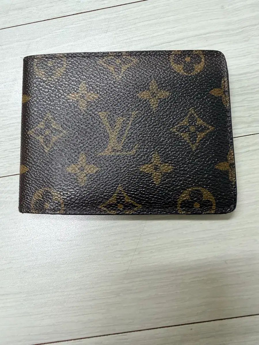 正規品 Louis Vuitton ルイヴィトン 二つ折り財布
