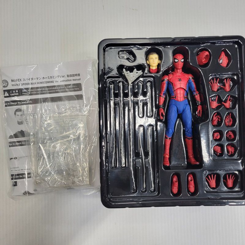 MAFEXスパイダーマンホームカミング アクションフィギュア　No.047 中古品】 MAFEX スパイダーマン ホームカミングver. No.047 【055