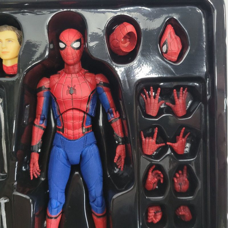 中古品】 MAFEX スパイダーマン ホームカミングver. No.047 【055
