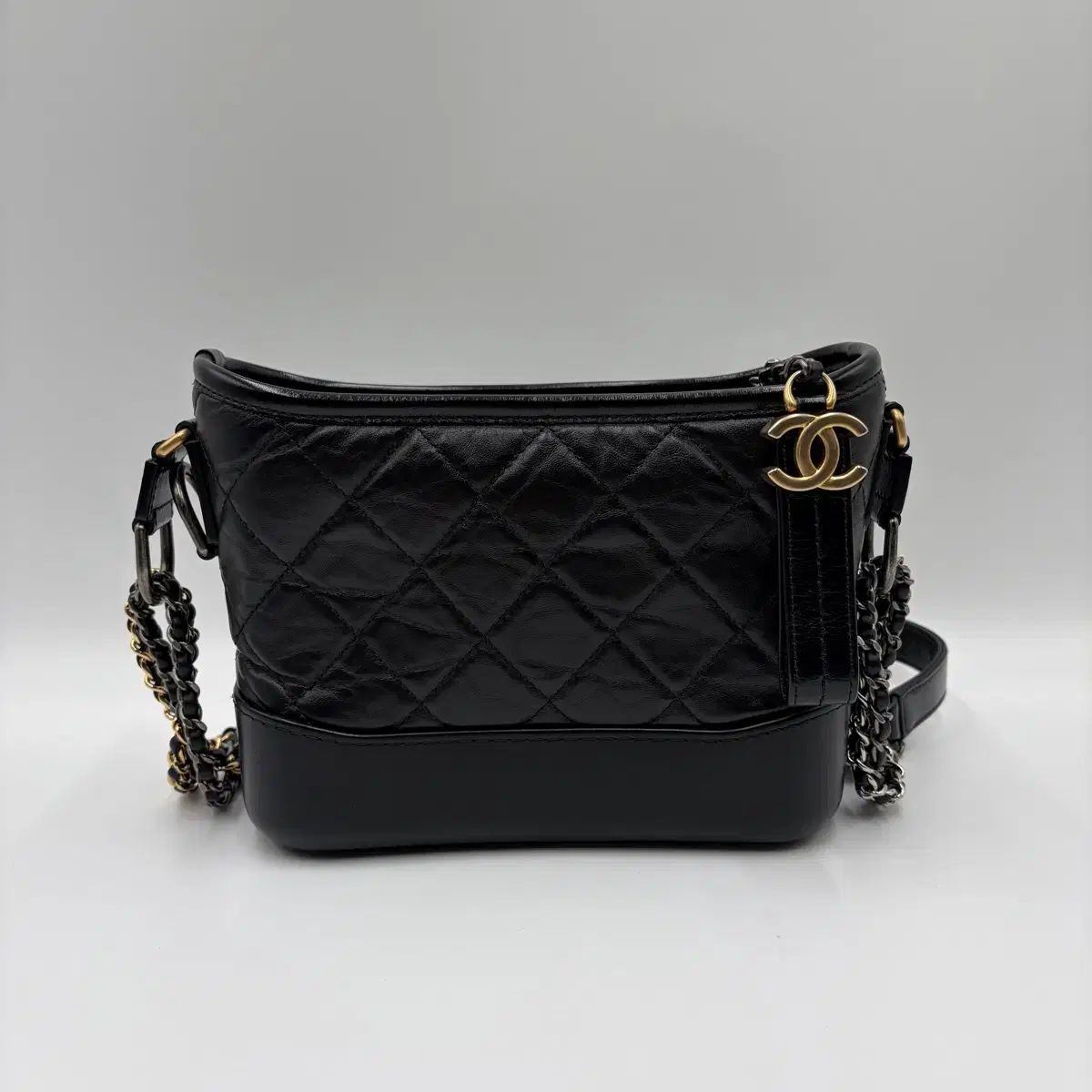 シャネル HOBO BAG スモール 28番台 289,602円