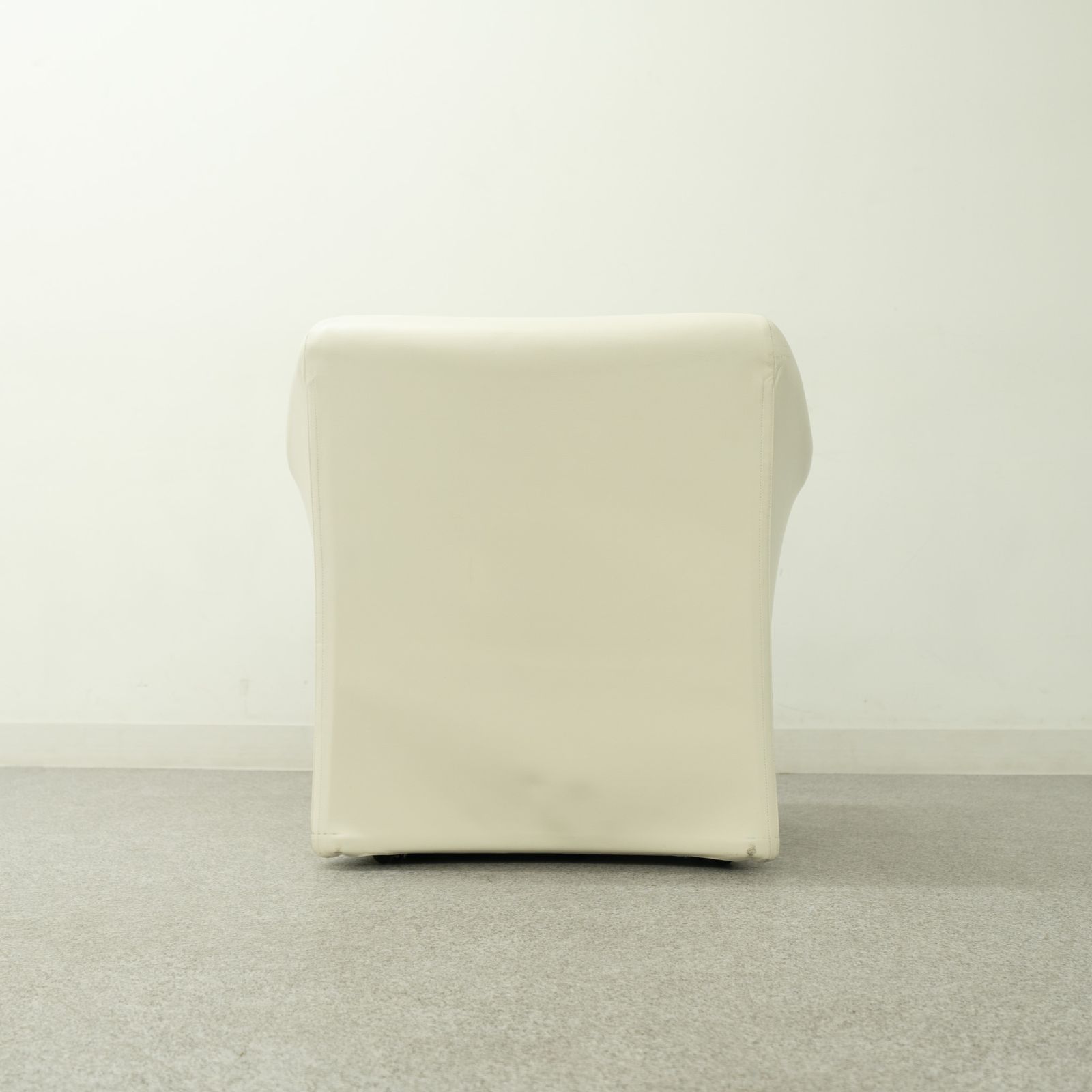 中古品】Cassina ixc. / 684 PICCOLA TENTAZIONE / カッシーナ
