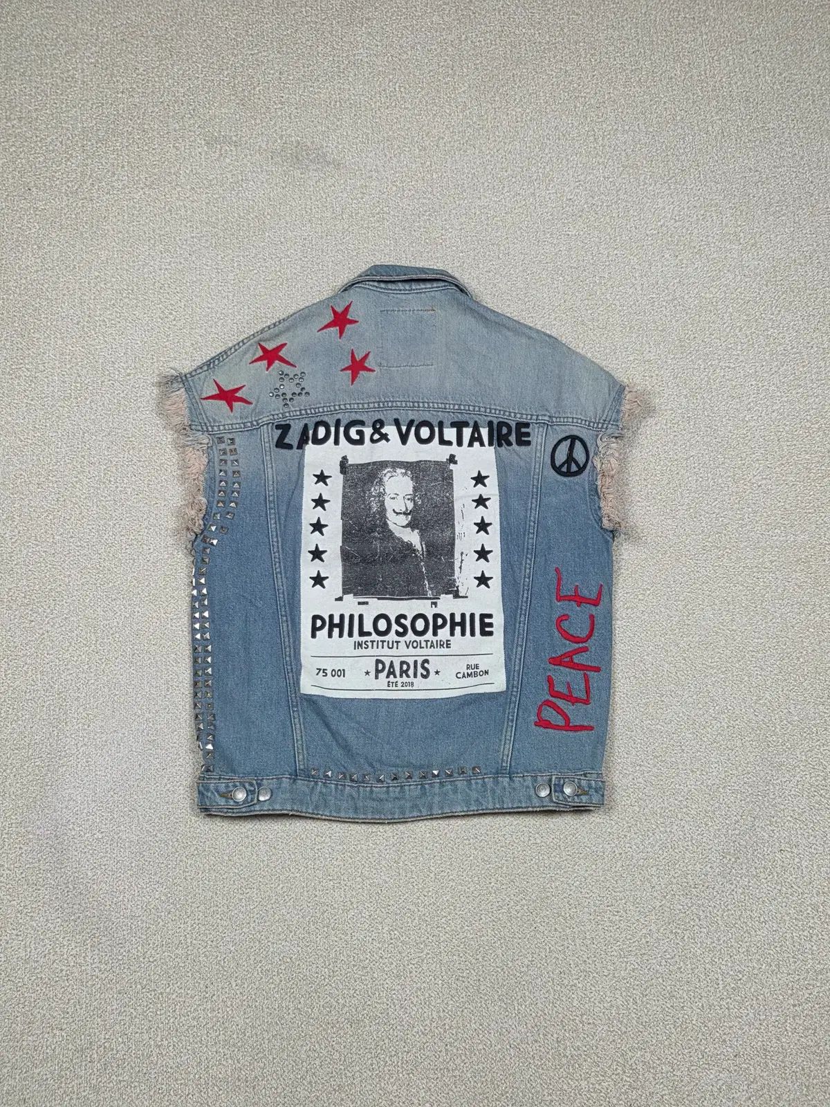 ZADIG&VOLTAIRE ザディグ・エ・ヴォルテール スタッズ グラフィック パッチ デニム ベスト | A00466 13,334円
