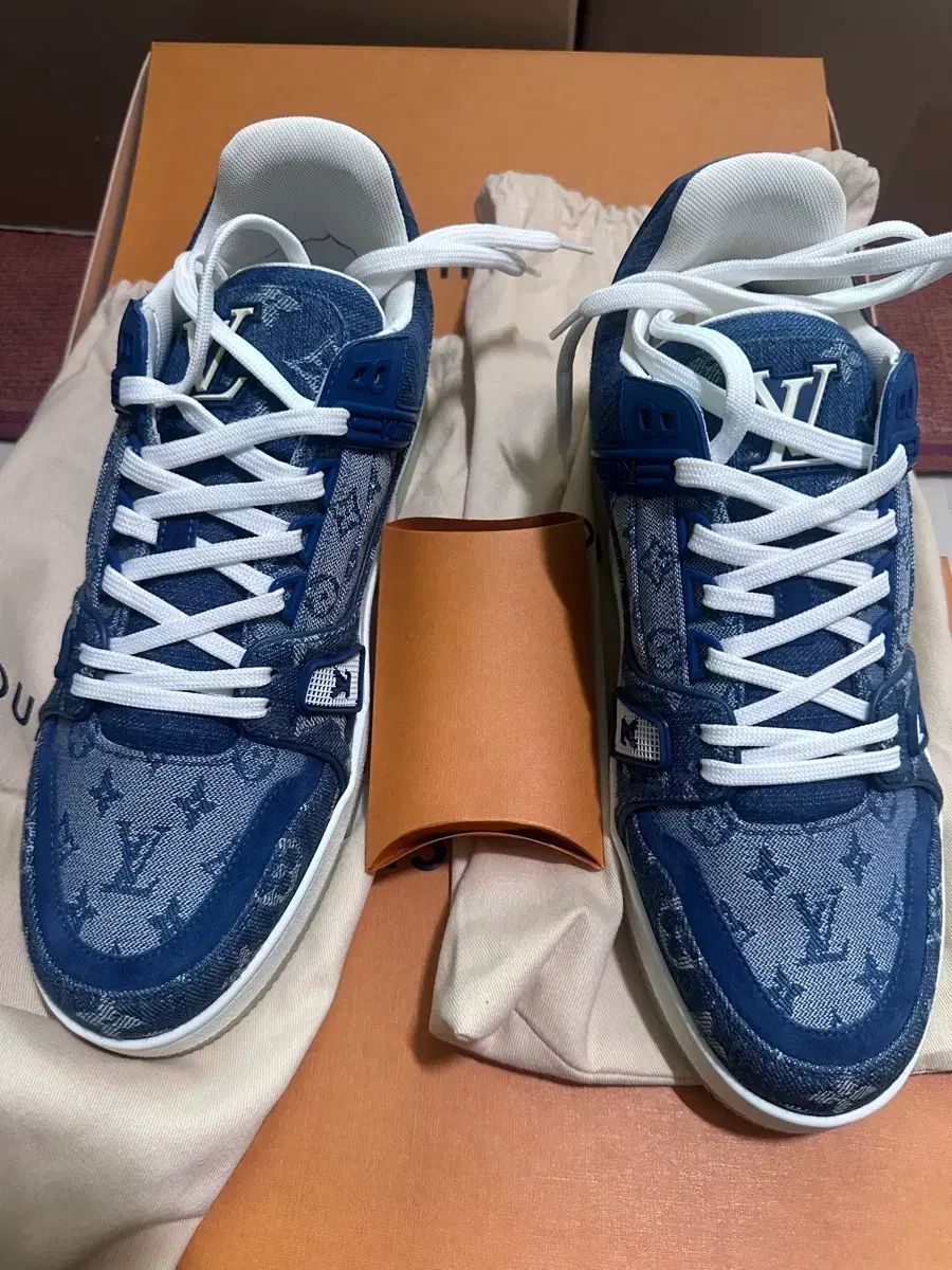 7 Louis Vuitton LVトレーナー フール モノグラム デニム スニーカー