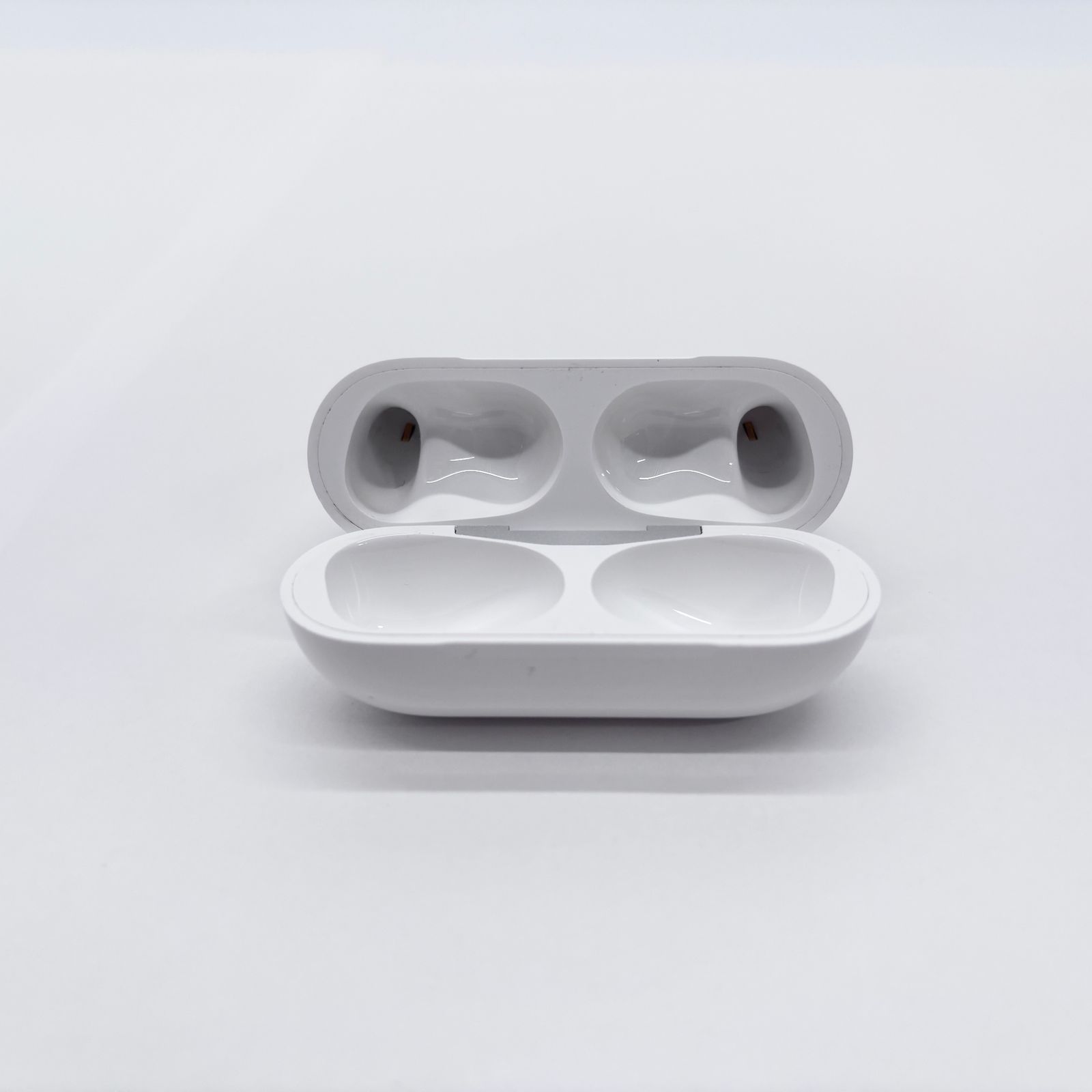 Apple AirPods Pro 第2世代 MagSafe充電ケース(USB-C)付き MTJV3J/A
