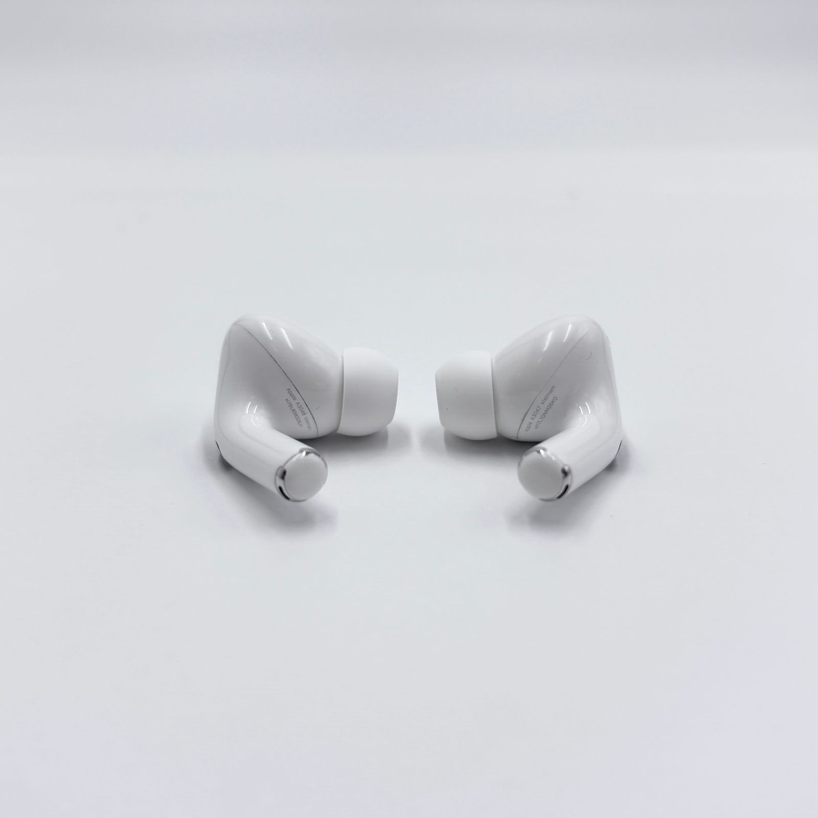 Apple AirPods Pro 第2世代 MagSafe充電ケース(USB-C)付き MTJV3J/A