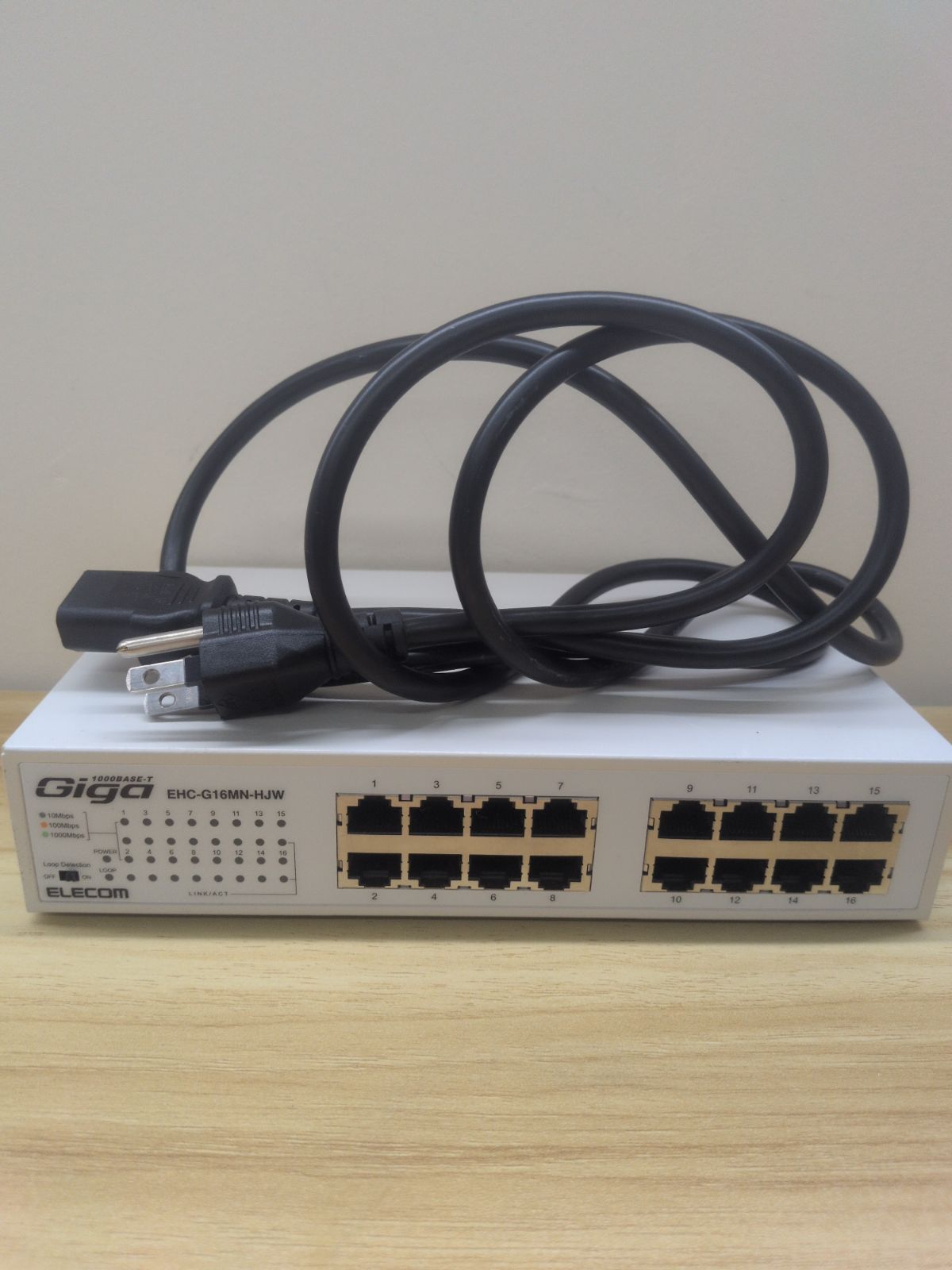 ELECOM 16ポート ギガビット スイッチングハブ EHC-G16MN-HJW 中古