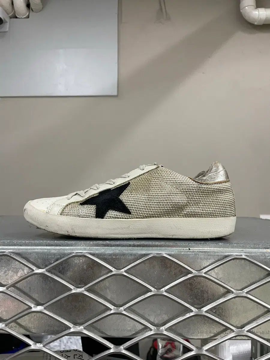 GOLDEN GOOSE グース ゴールデングース SuperStar グレーコード 37 (gr-5487)