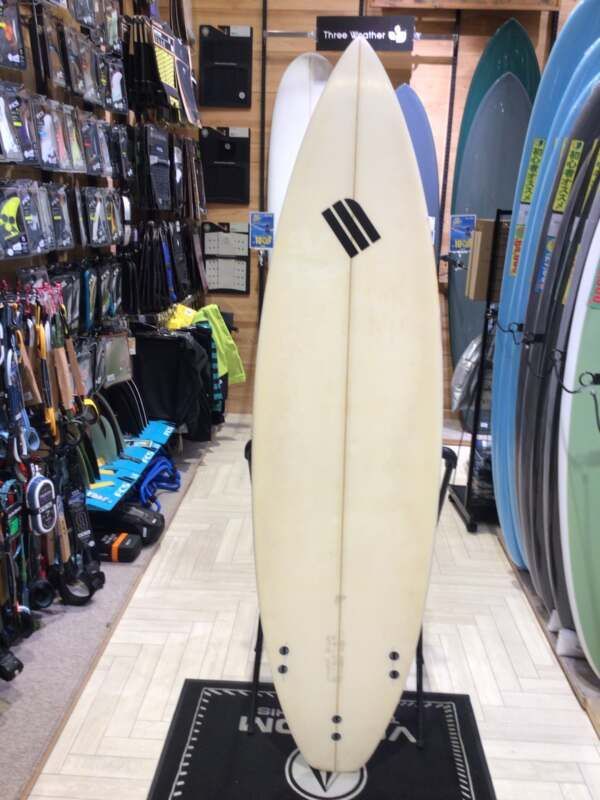 中古サーフボード)汚れ有り大特価【EMERY】SHORT6'4 - メルカリ