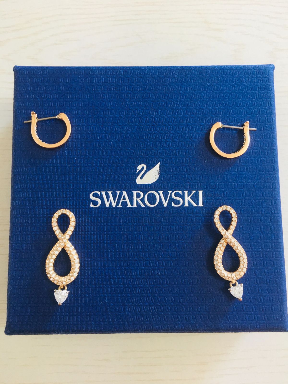新品 田中みなみ着用 人気スワロフスキー Swarovski Infinity ピアス