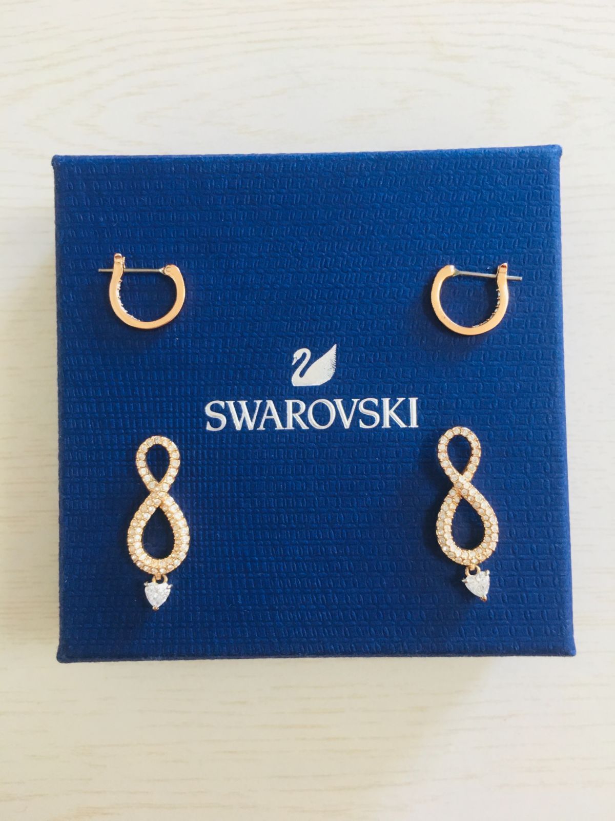 新品 田中みなみ着用 人気スワロフスキー Swarovski Infinity ピアス
