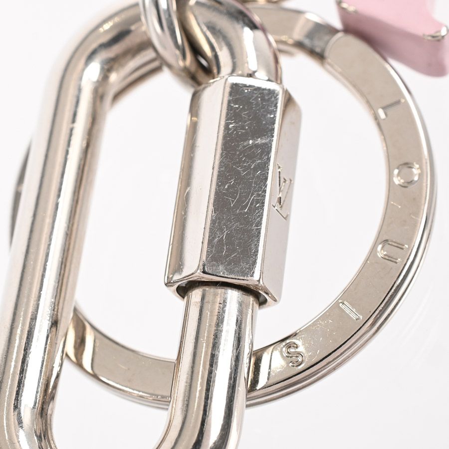 LOUIS VUITTON ルイヴィトン キーホルダー LVシェイプ MP2615 - メルカリ