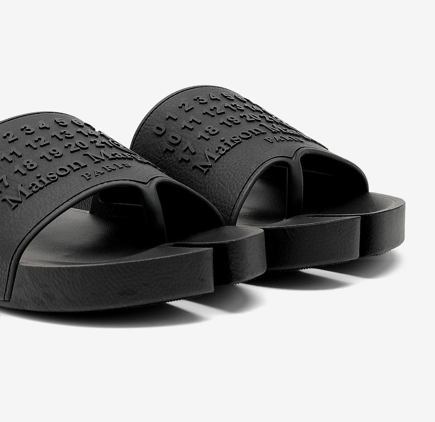maison margiela マルジェラ black logo tabi 足袋 ロゴ サンダル