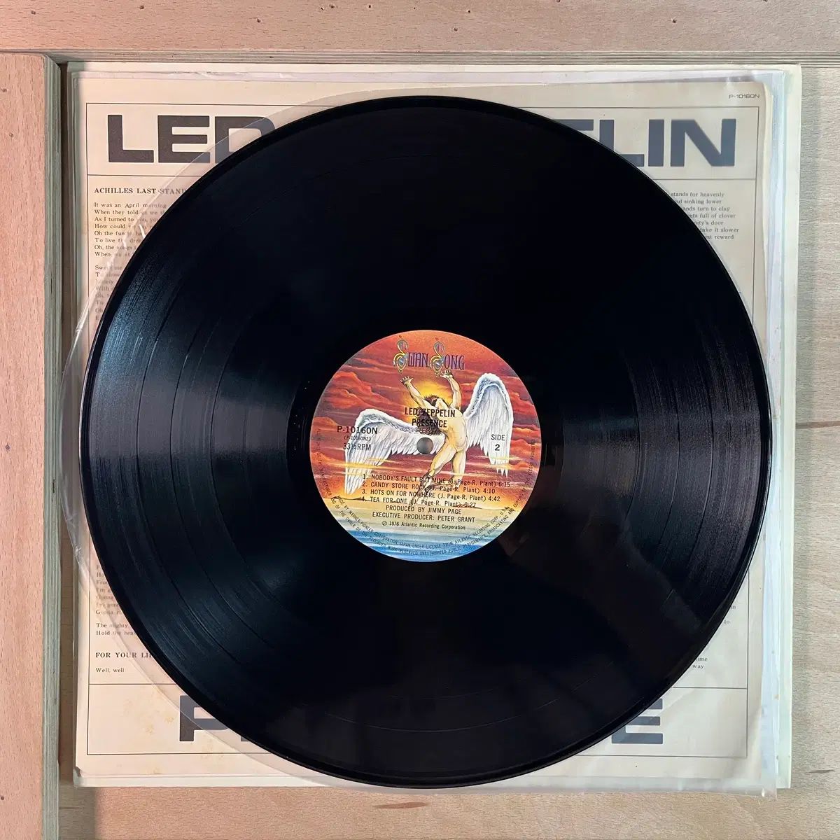 Led Zeppelin Presence 日本 1976 年 LP - メルカリ