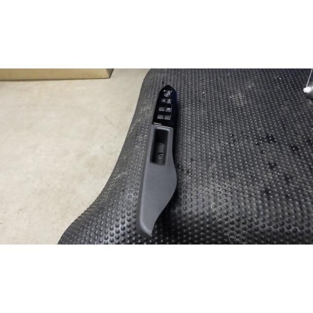 Ｎ－ＢＯＸ DBA-JF4 パワーウインドウスイッチ