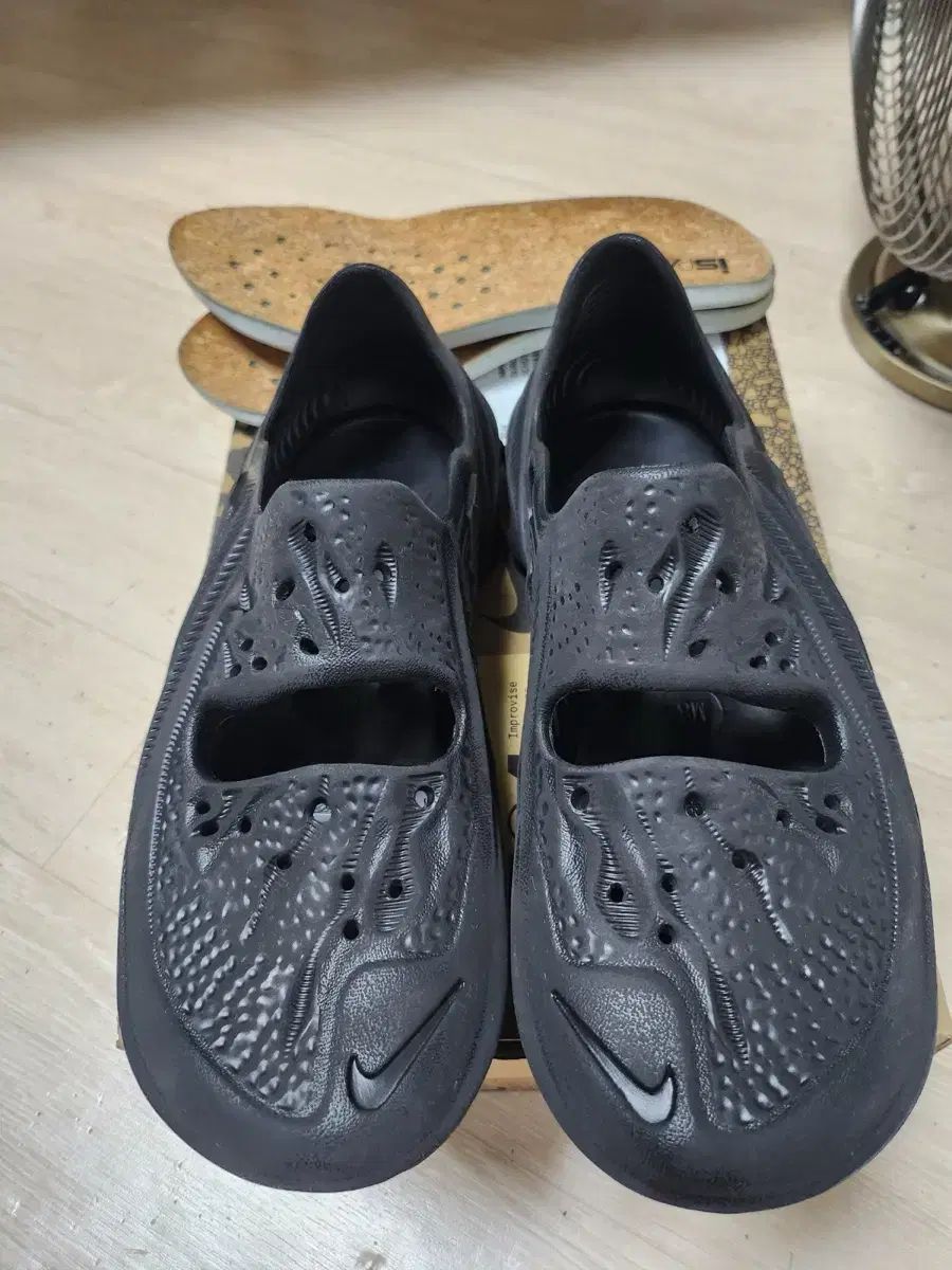 NIKE ispa ブラック 260サイズ