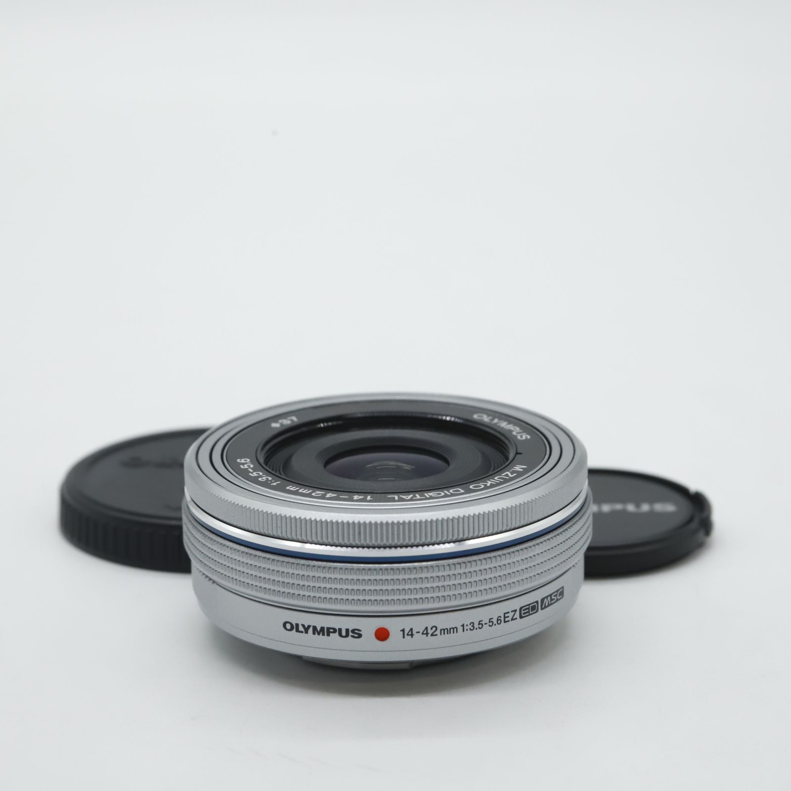 ■ほぼ新品■ OLYMPUS OLYMPUS 電動式パンケーキズームレンズ M.ZUIKO DIGITAL ED 14-42mm F3.5-5.6 EZ SLV 17,500円