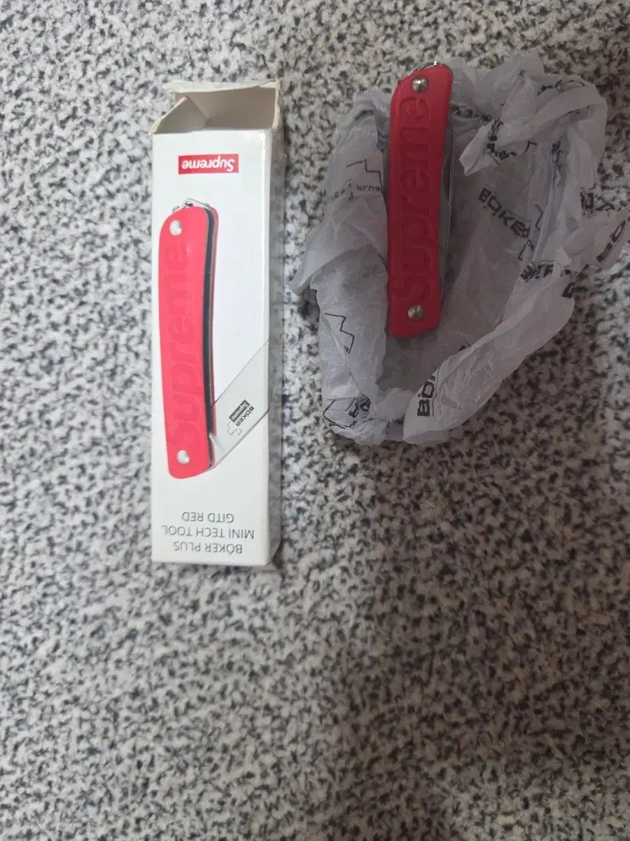 Supreme Keychain Boker シュプリーム ボーカー Knife グロウ Glow