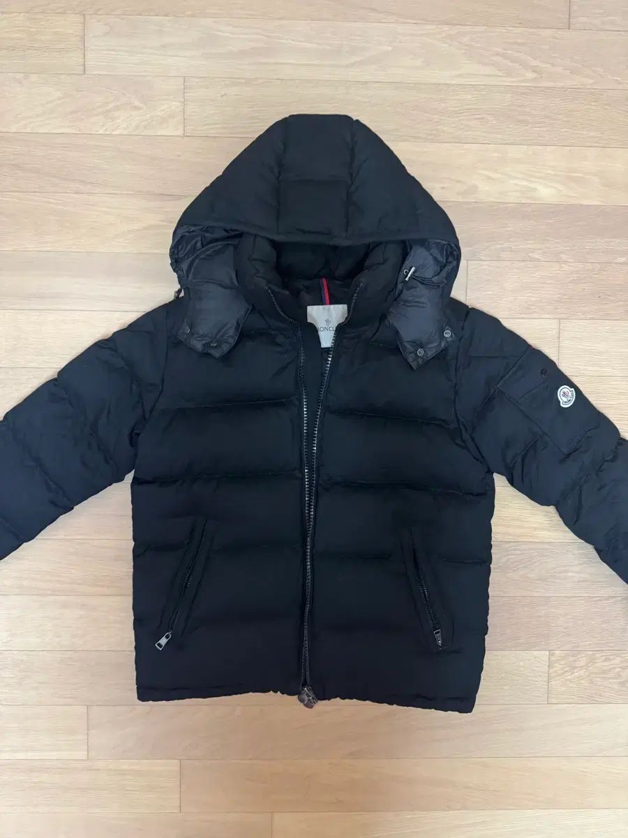 MONCLER モンクレール モンジェネーブル ダウン