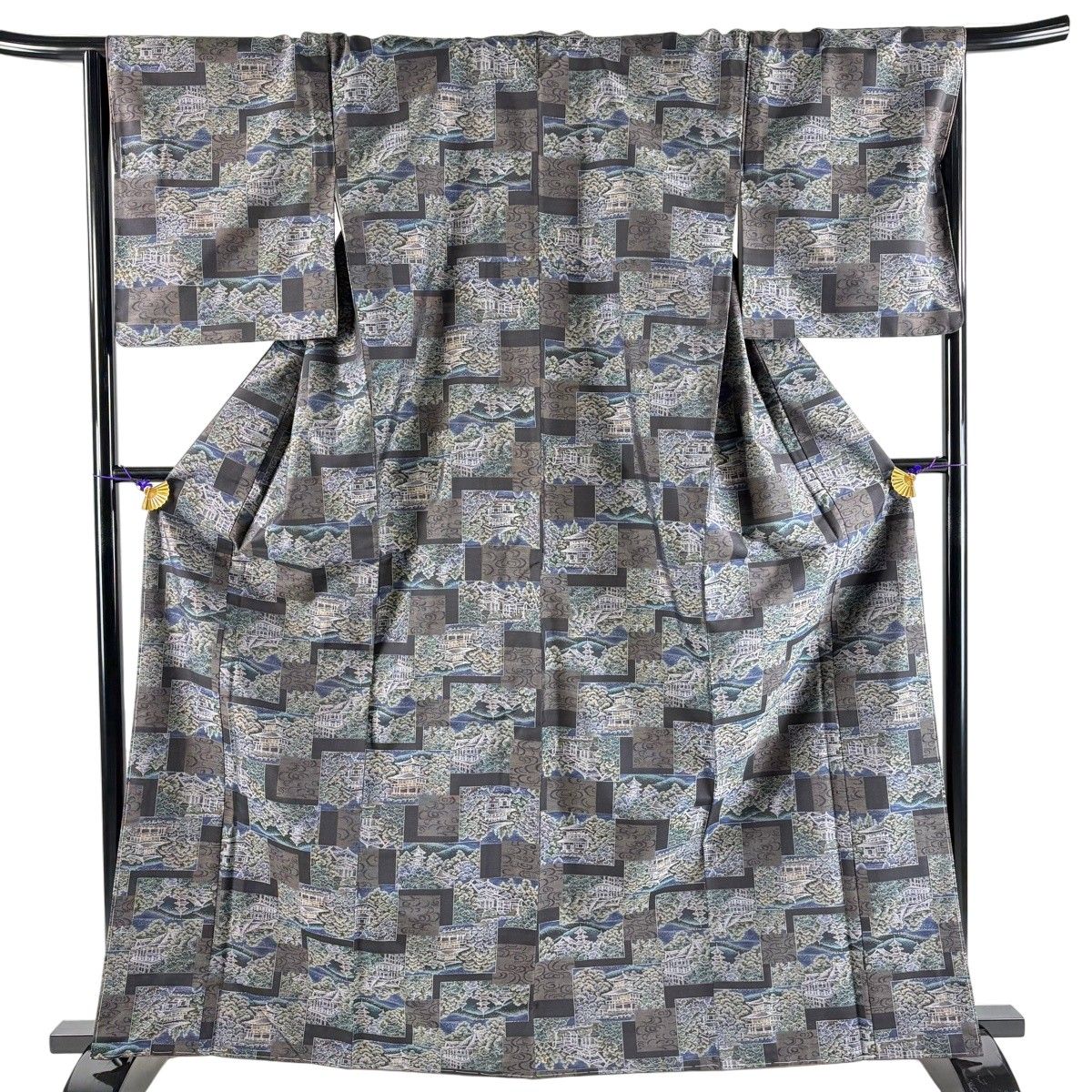 【美品】 大島紬 身丈164.5cm 裄丈67.5cm L 袷 ほていや 証紙 建物 樹木 墨色 正絹 名品 【中古】