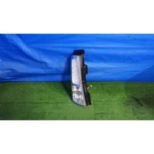 ワゴンＲ DBA-MH34S 左テールランプ