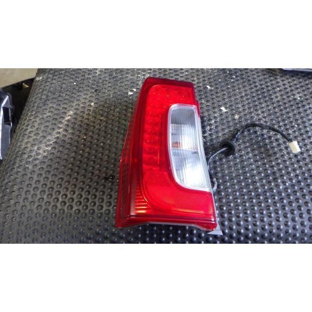 タント 左テールランプ 助手席側 220-51391 LED LA600S LA610S