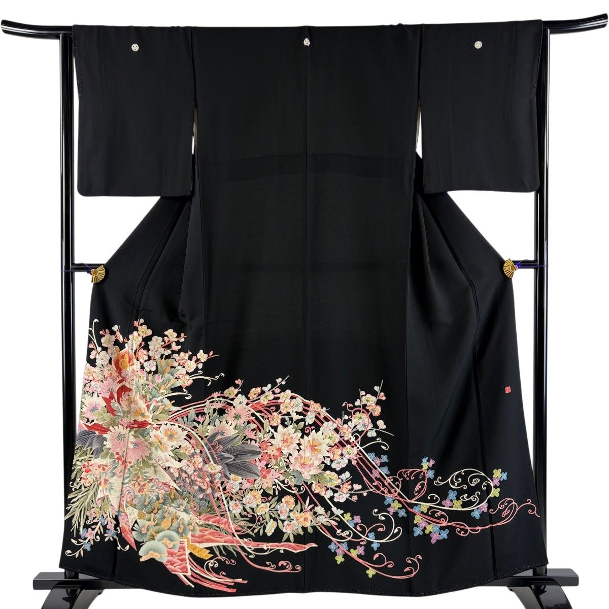 【美品】 黒留袖 身丈158.5cm 裄丈64.5cm M 袷 落款 草花 花唐草 黒 正絹 秀品 【中古】
