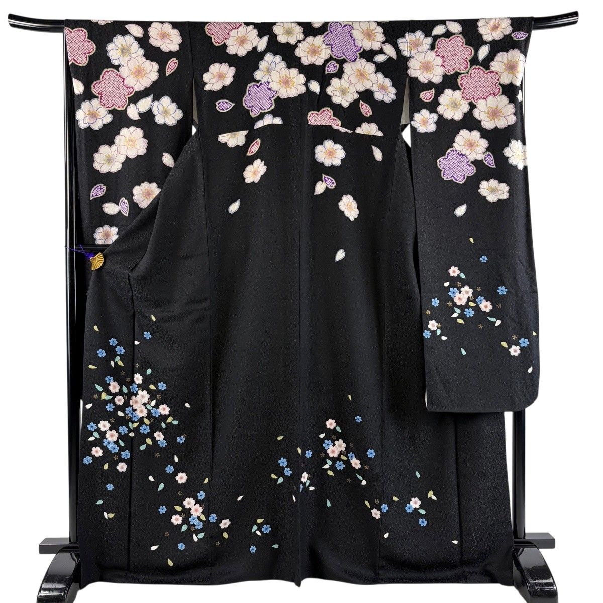 振袖 身丈170cm 裄丈67cm M 袷 桜 花びら 金通し 金彩 黒 正絹 秀品