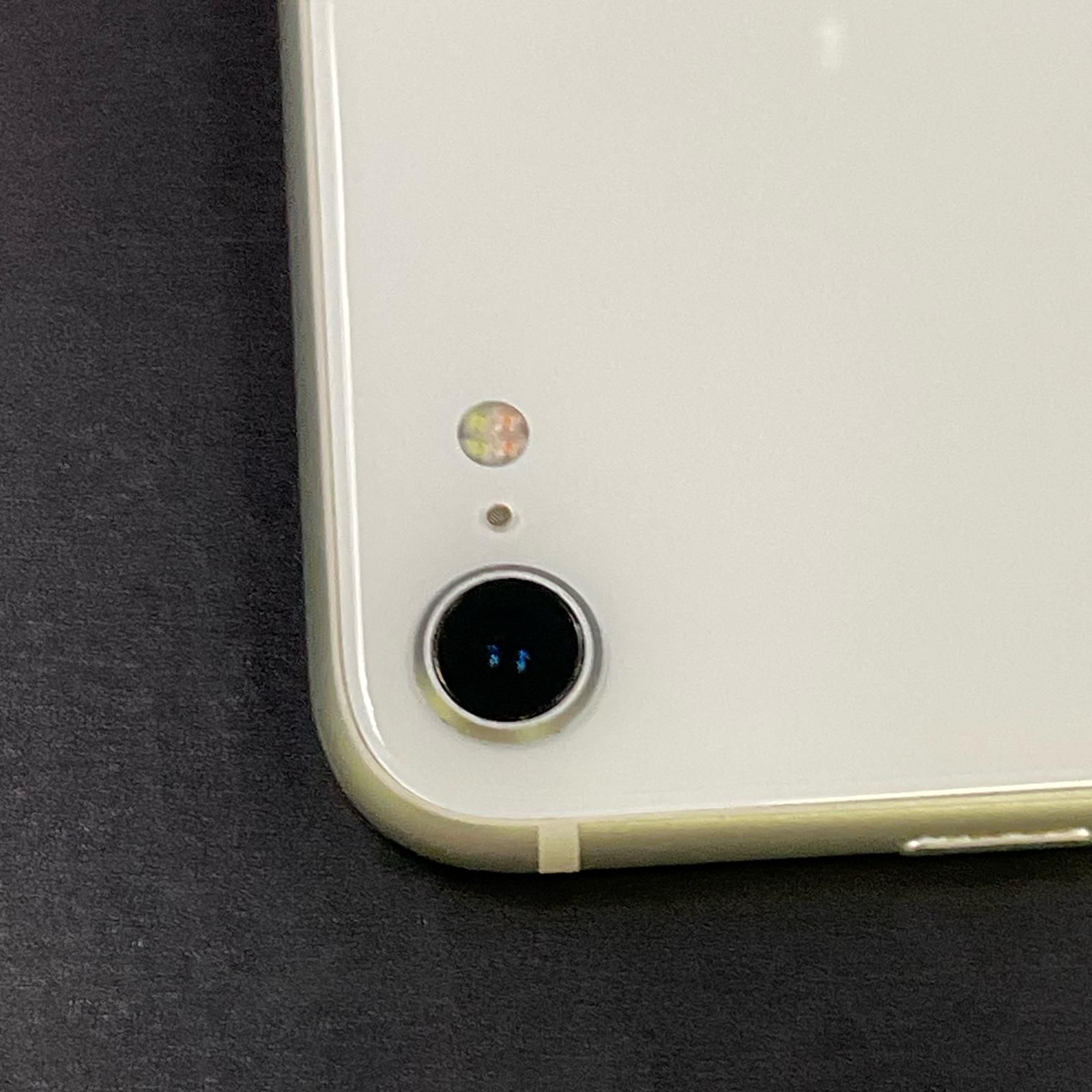iPhone SE(第2世代) 64GB ホワイト SIMフリー 動作確認済 - メルカリ