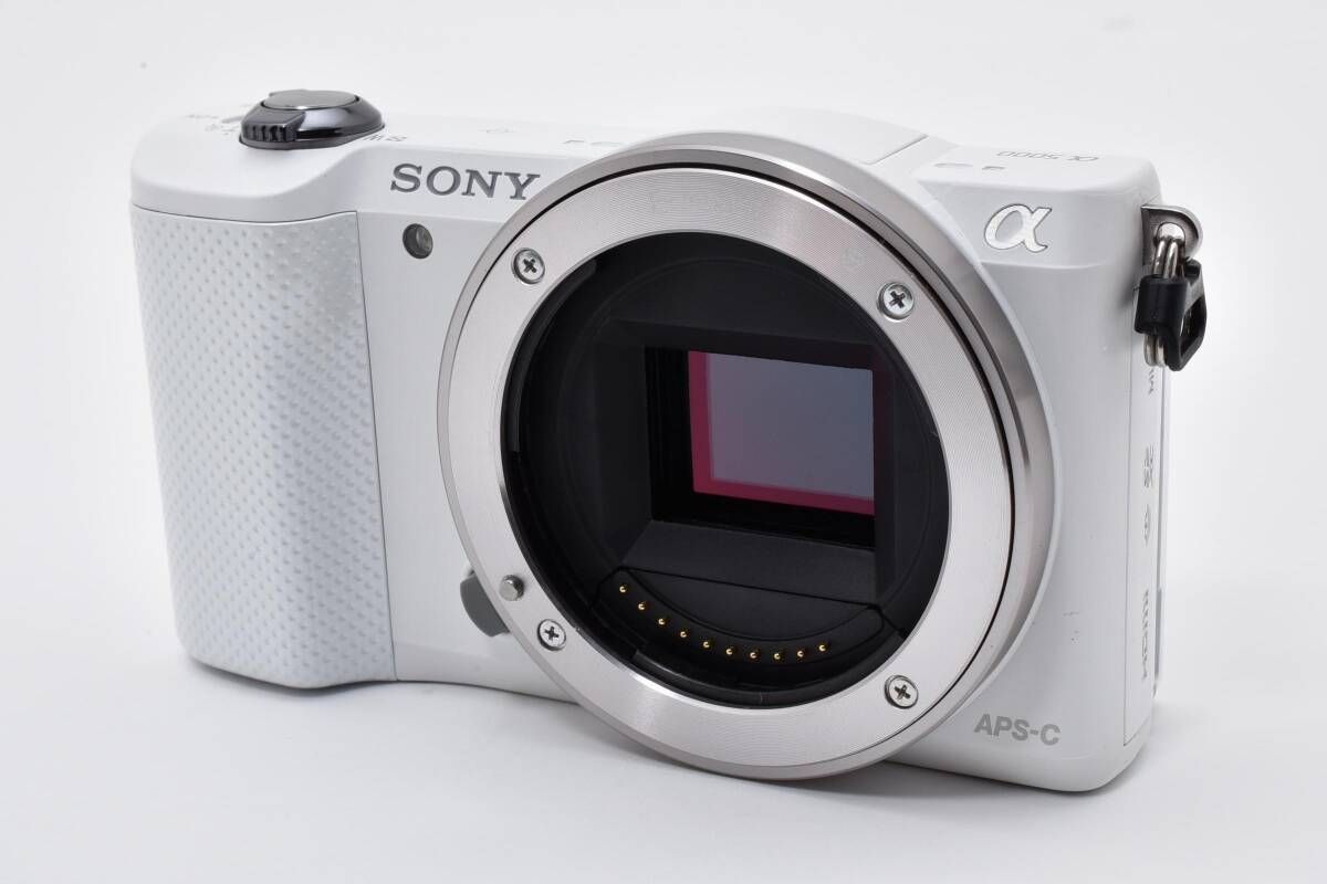 ☆美品☆ 《シャッター数1349 回》SONY ソニー α5000 ミラーレス一眼