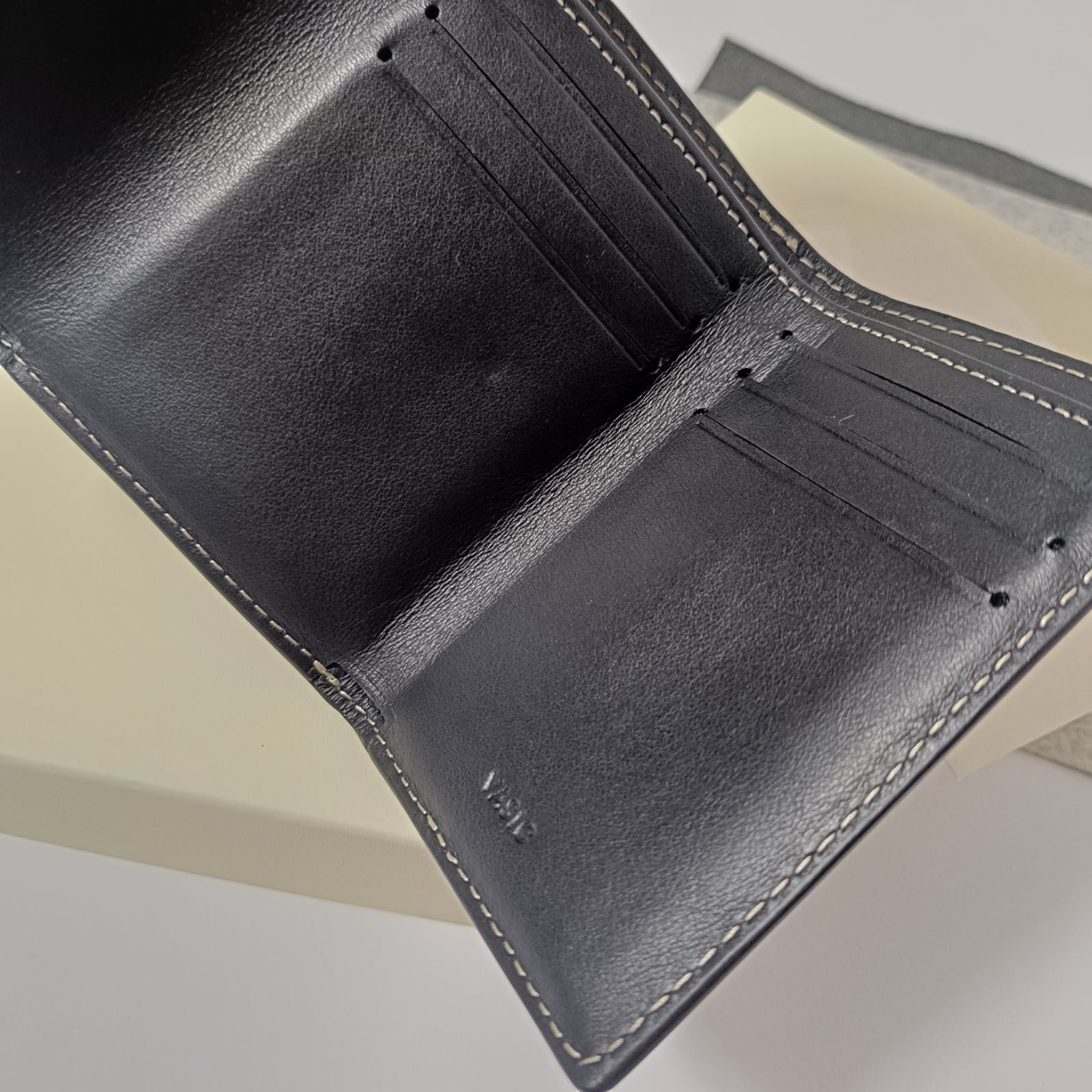 VASIC ヴァジック 三つ折り財布 コンパクトウォレット 牛革 ブラック