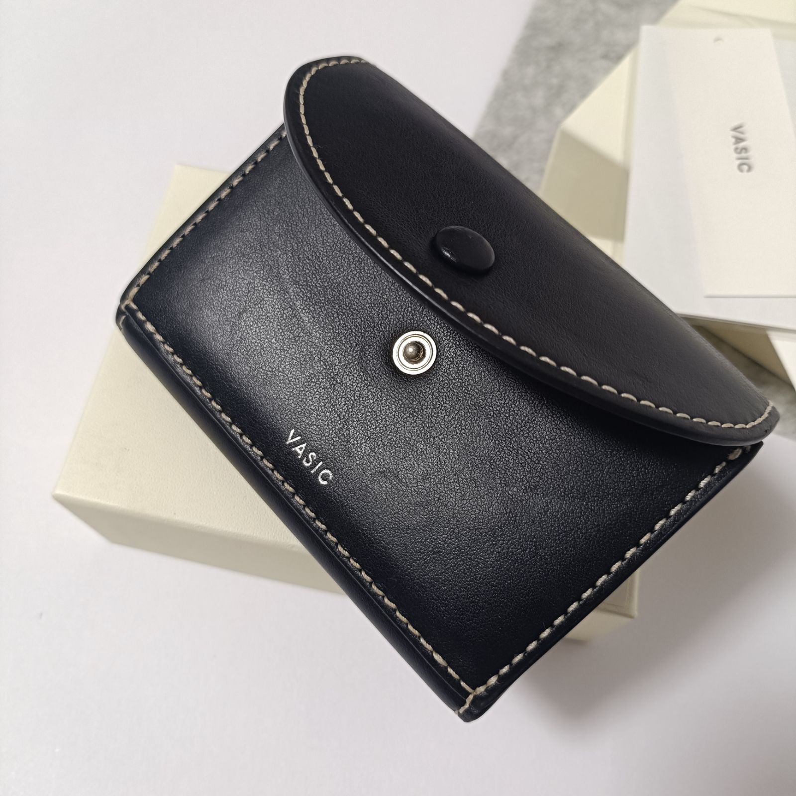 VASIC 三つ折り財布 VASIC ヴァジック 三つ折り財布 コンパクトウォレット 牛革 ブラック