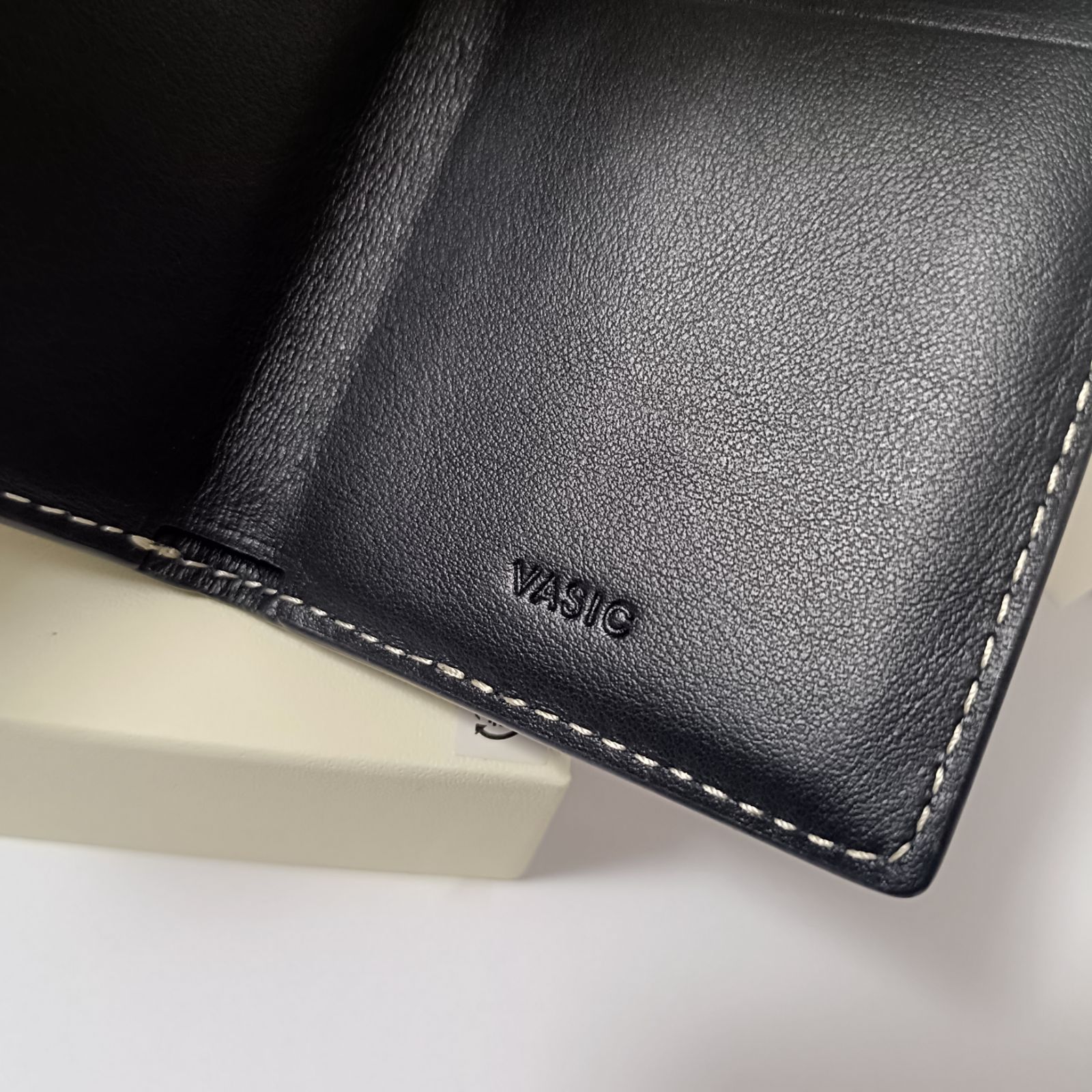 VASIC 三つ折り財布 VASIC ヴァジック 三つ折り財布 コンパクトウォレット 牛革 ブラック