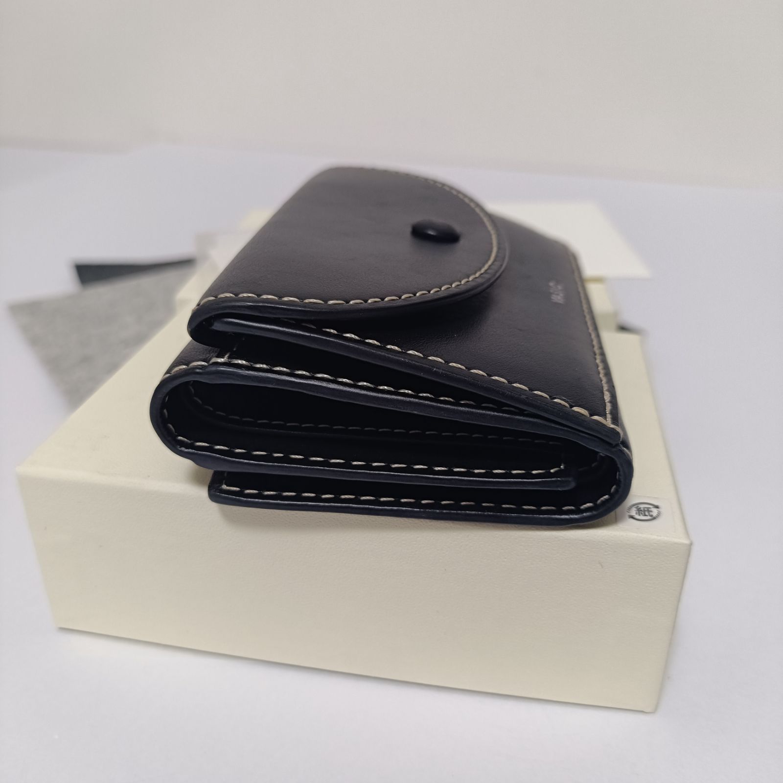 VASIC ヴァジック 三つ折り財布 コンパクトウォレット 牛革 ブラック